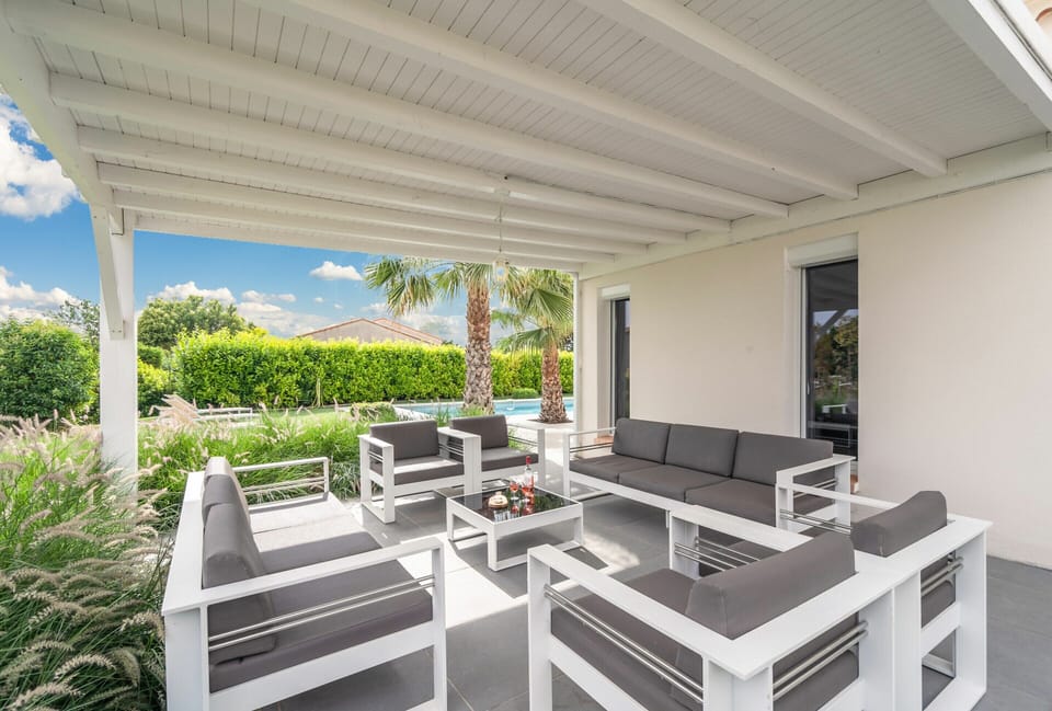 Villa | Balcony