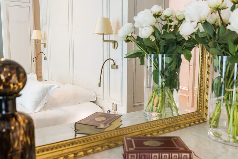 La Suite Foch | Free minibar, in-room safe, soundproofing, iron/ironing board