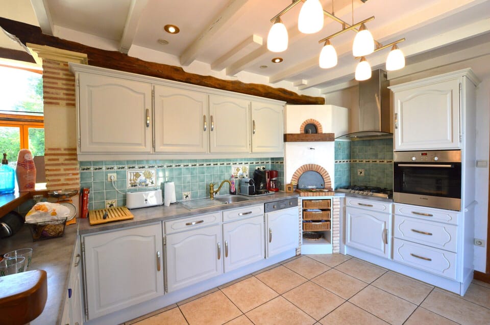 House | Private kitchen | Fridge, highchair