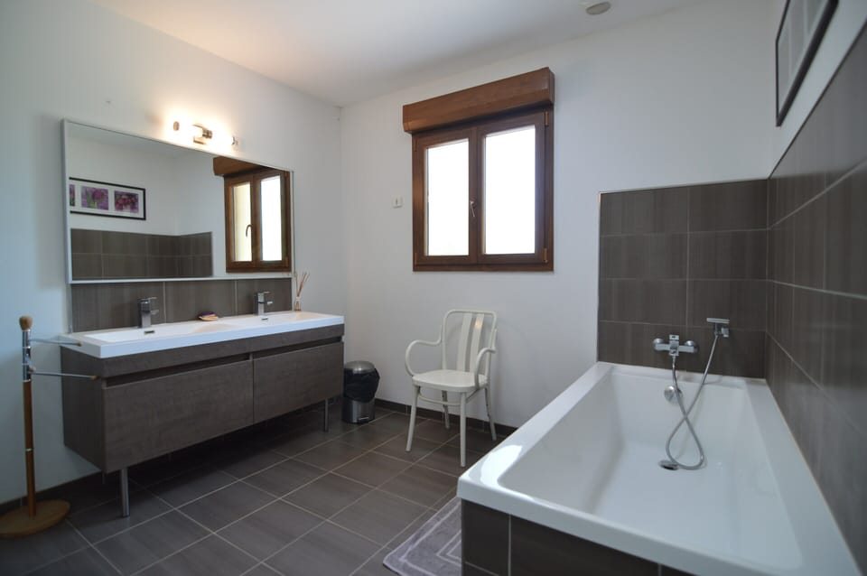 Cottage in Wierre-effroy Near Forest Cottage in Hauts-de-France