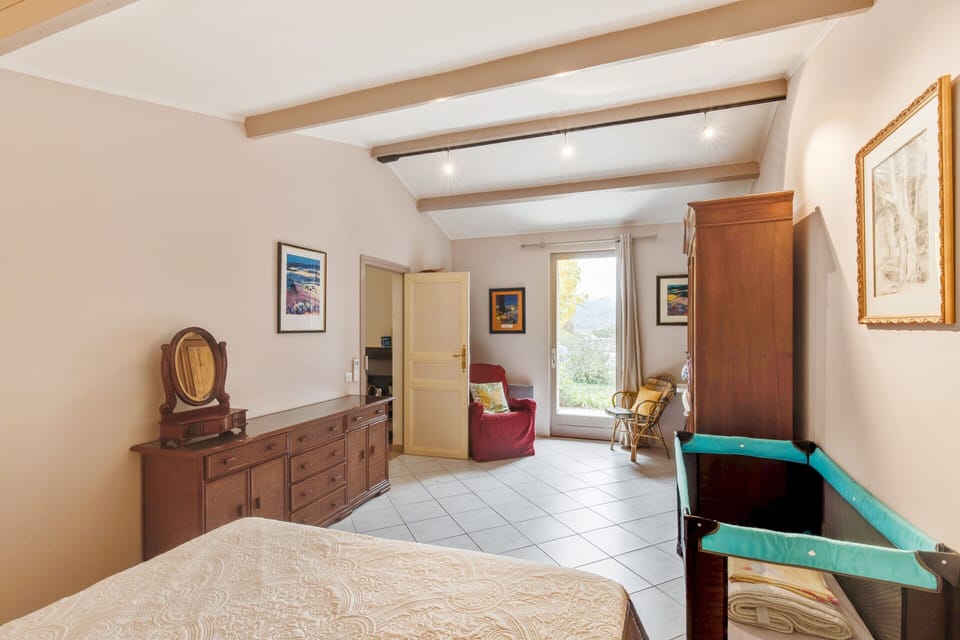 Villa in Provence Near Vaison-la-romaine House in Provence-Alpes-Côte d'Azur