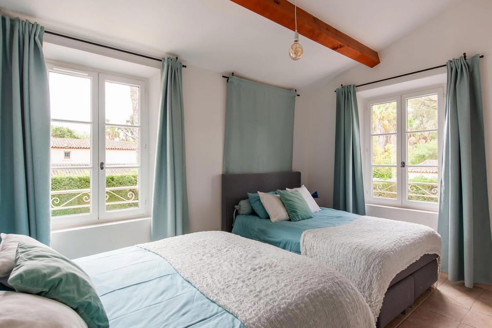 Villa in Gassin Near Saint Tropez Beaches Villa in Saint-Tropez