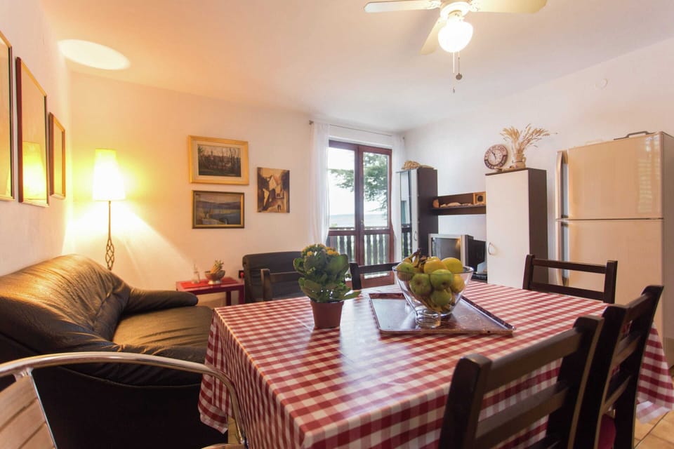 Apartment | Dining