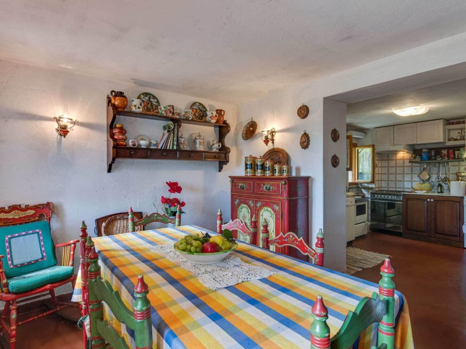 Cottage | Dining