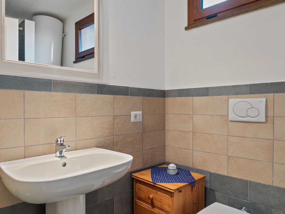 Relaxing Bosa Stay With Veranda House in Bosa