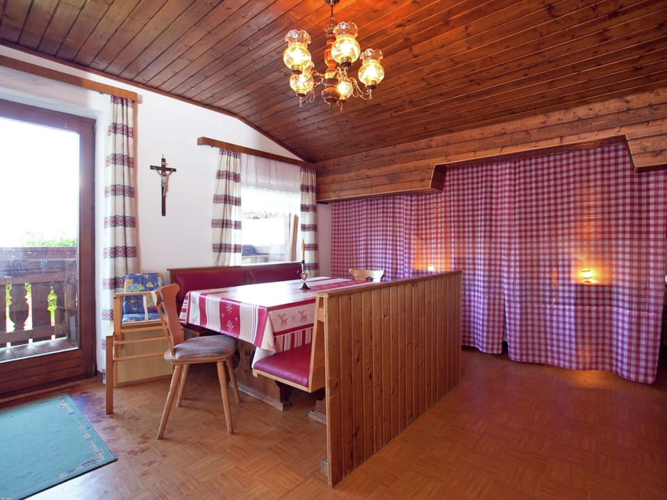 Apartment | Dining