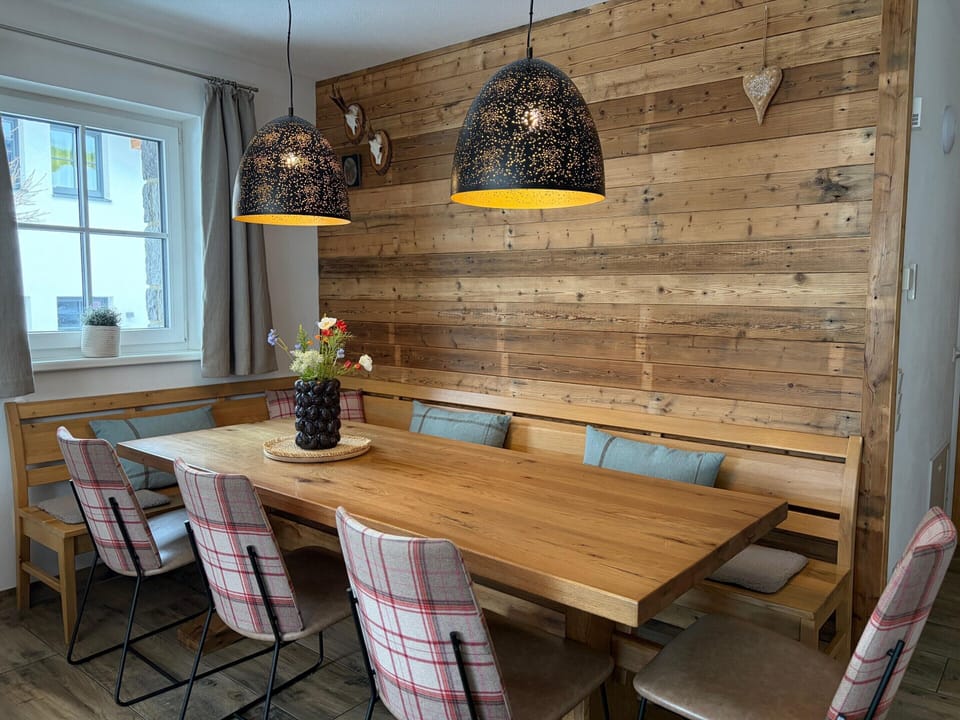 House | Dining