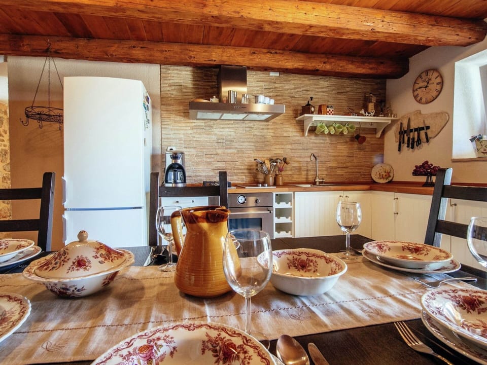 House | Private kitchen | Microwave, stovetop