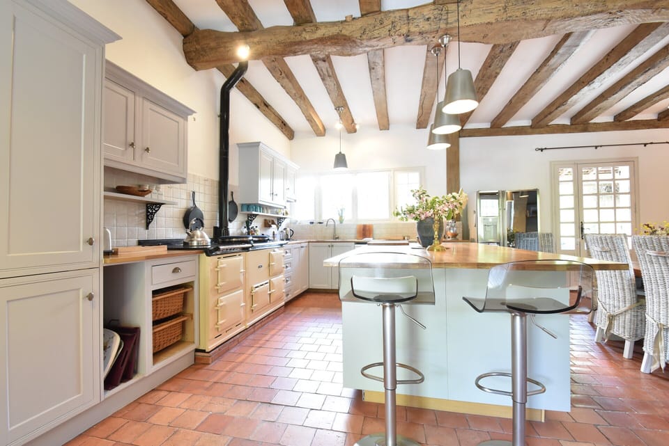 House | Private kitchen | Microwave, highchair