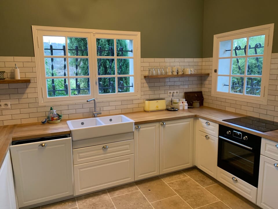 House | Private kitchen | Microwave, highchair