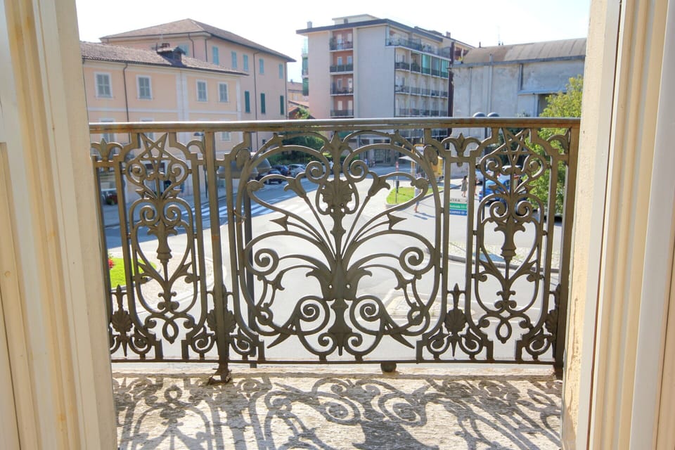 House | Balcony