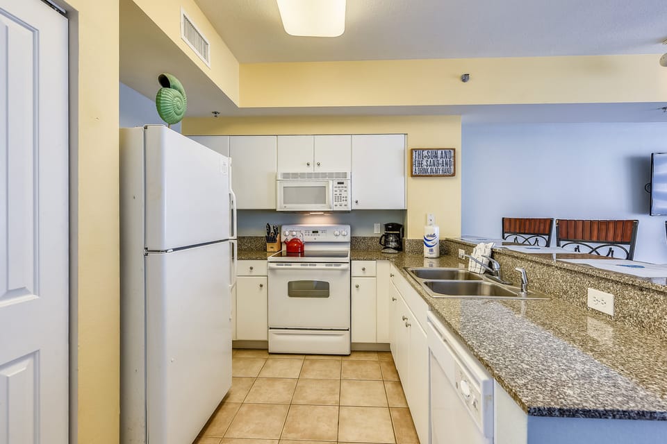 Fully Stocked Kitchen