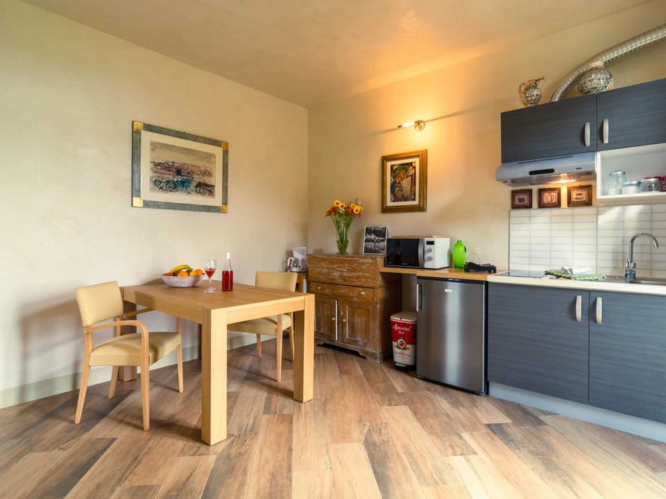 House | Private kitchen | Stovetop, highchair