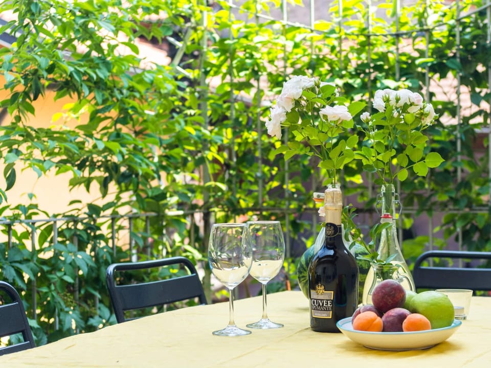 Apartment | Dining