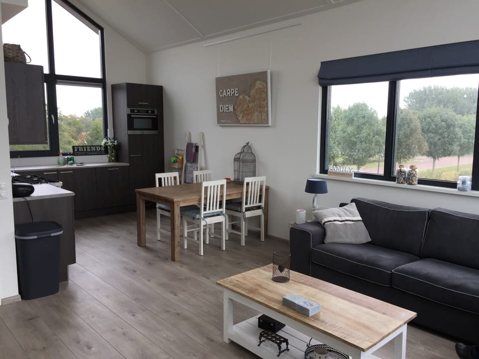 House | Dining
