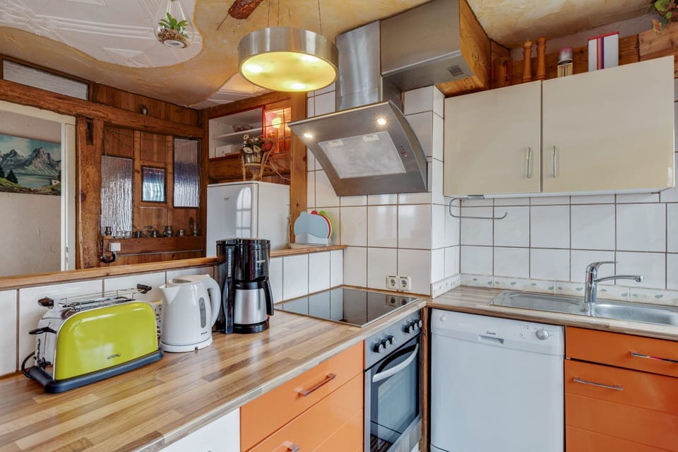 Electric kettle, highchair, cookware/dishes/utensils