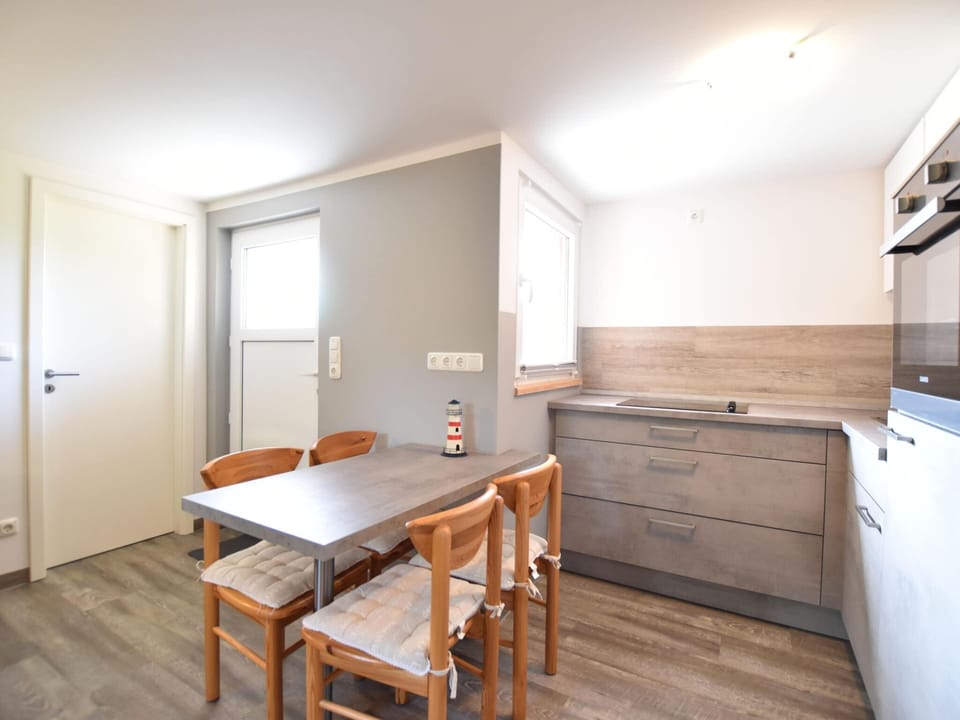 Bungalow | Private kitchen | Highchair