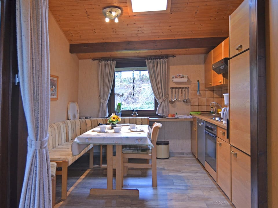 House | Private kitchen | Highchair