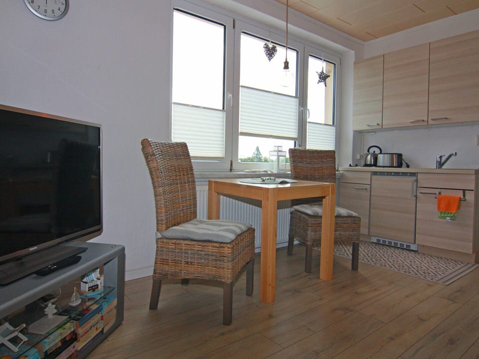 Apartment | Dining