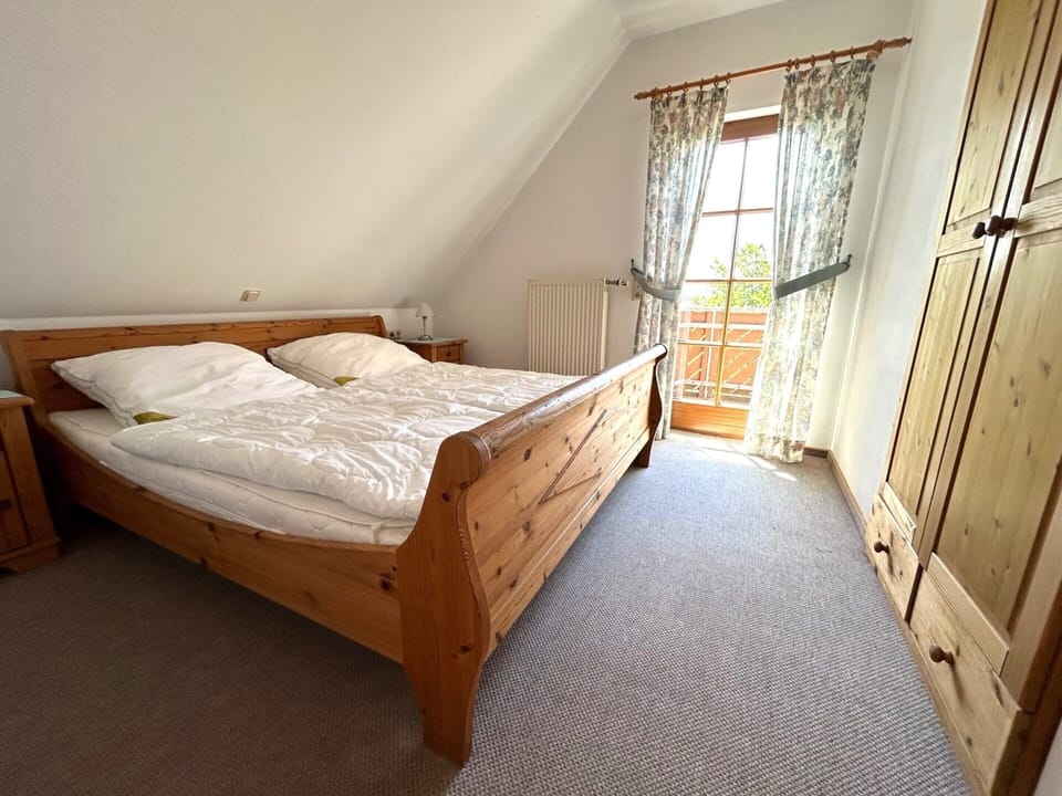Holiday Home in the Knullgebirge With Balcony House in Hesse
