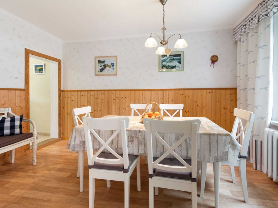 House | Dining
