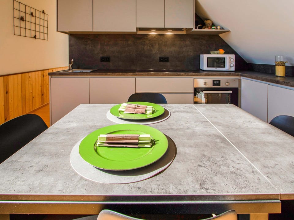 Apartment | Dining