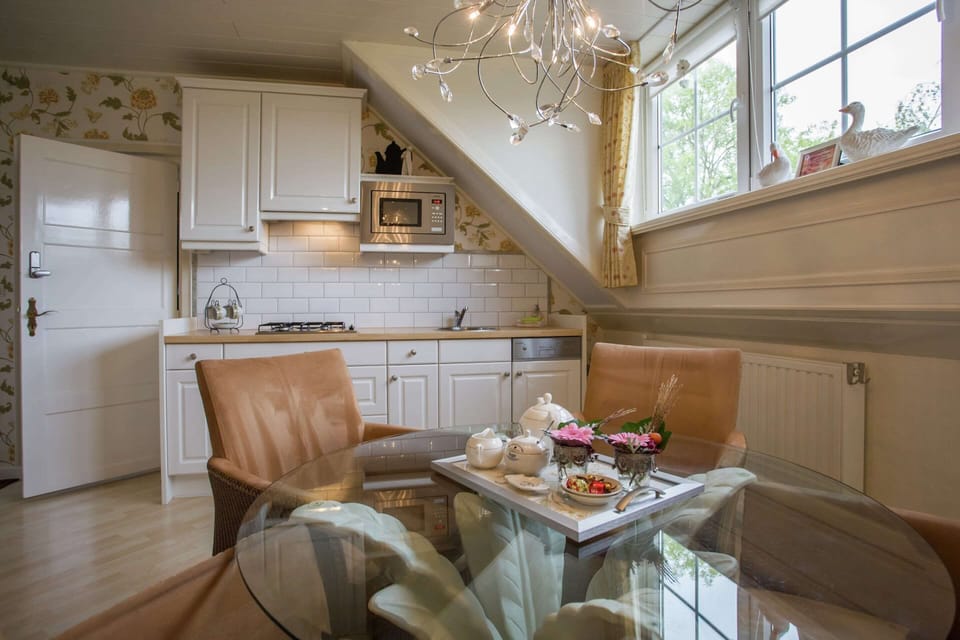 Apartment | Dining