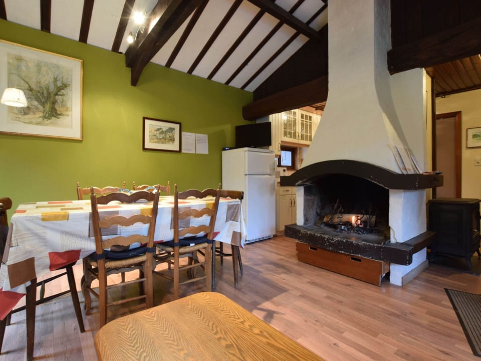 Chalet | Dining