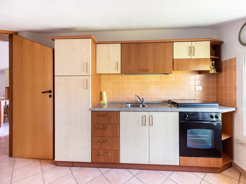 House | Private kitchen | Fridge, microwave, stovetop, toaster