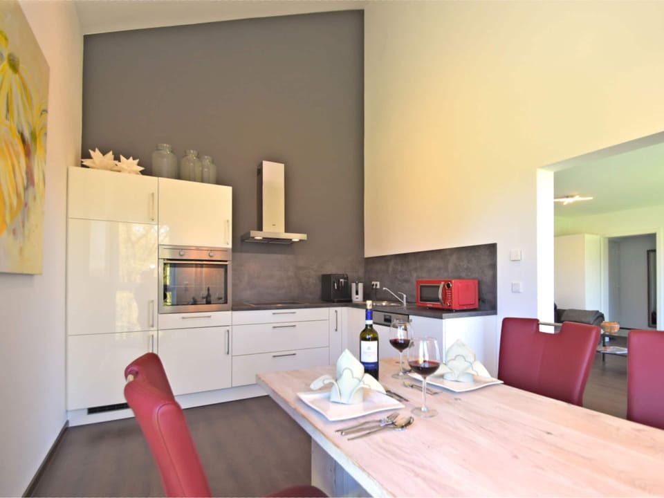 Apartment | Private kitchen | Electric kettle, toaster