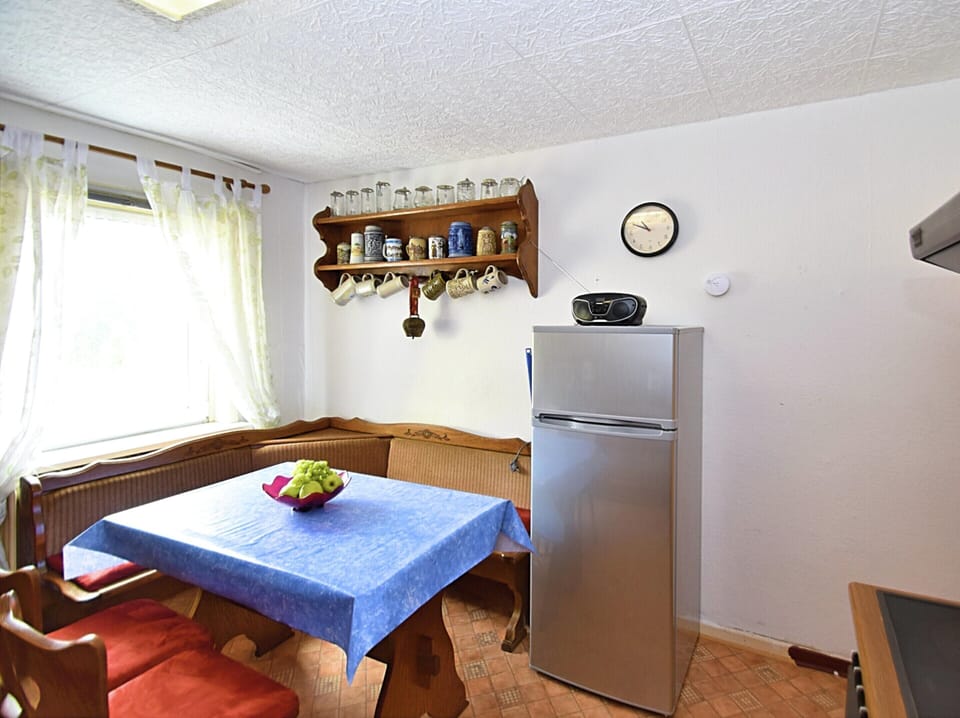 Apartment | Dining