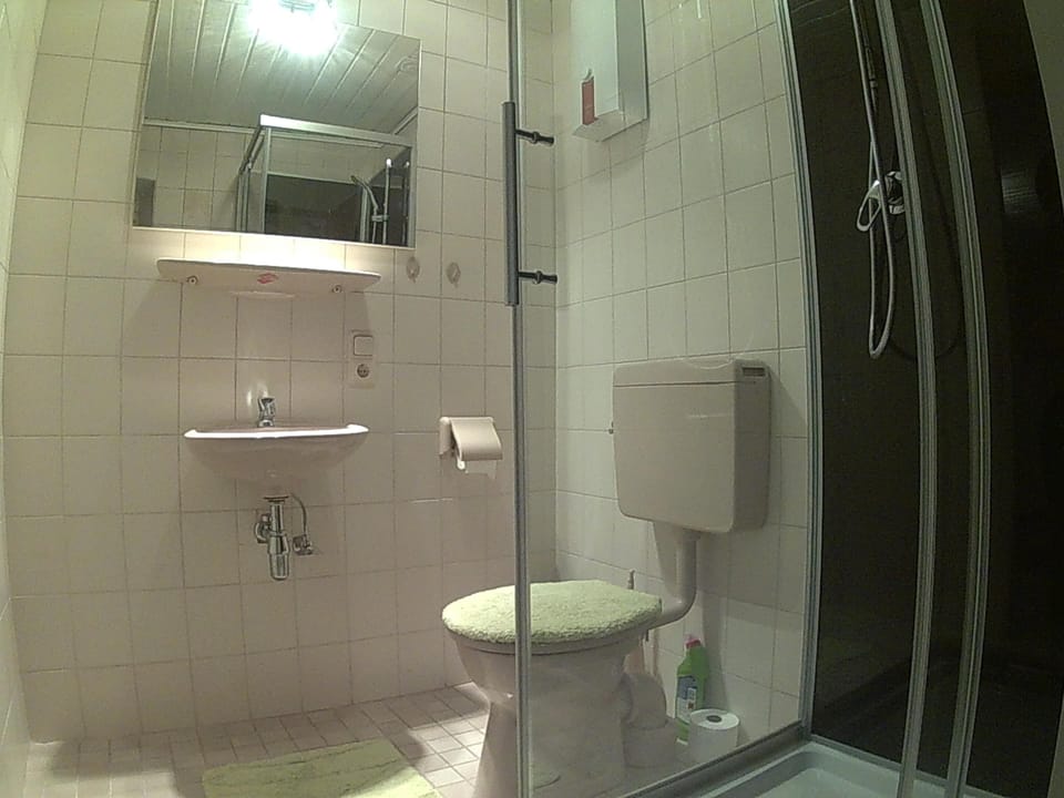Veltenhaus: Historic Retreat Apartment in Vulkaneifel