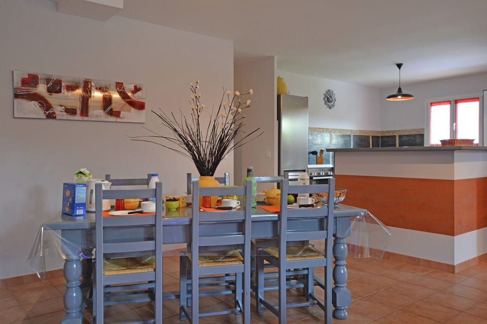 Villa | Dining