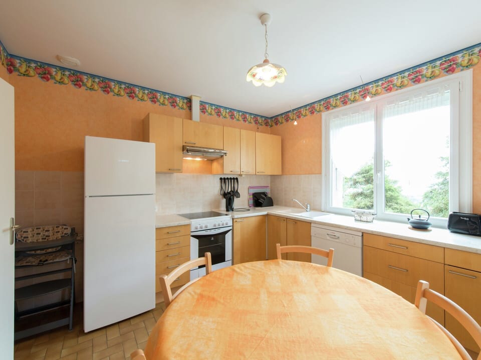 House | Private kitchen | Highchair