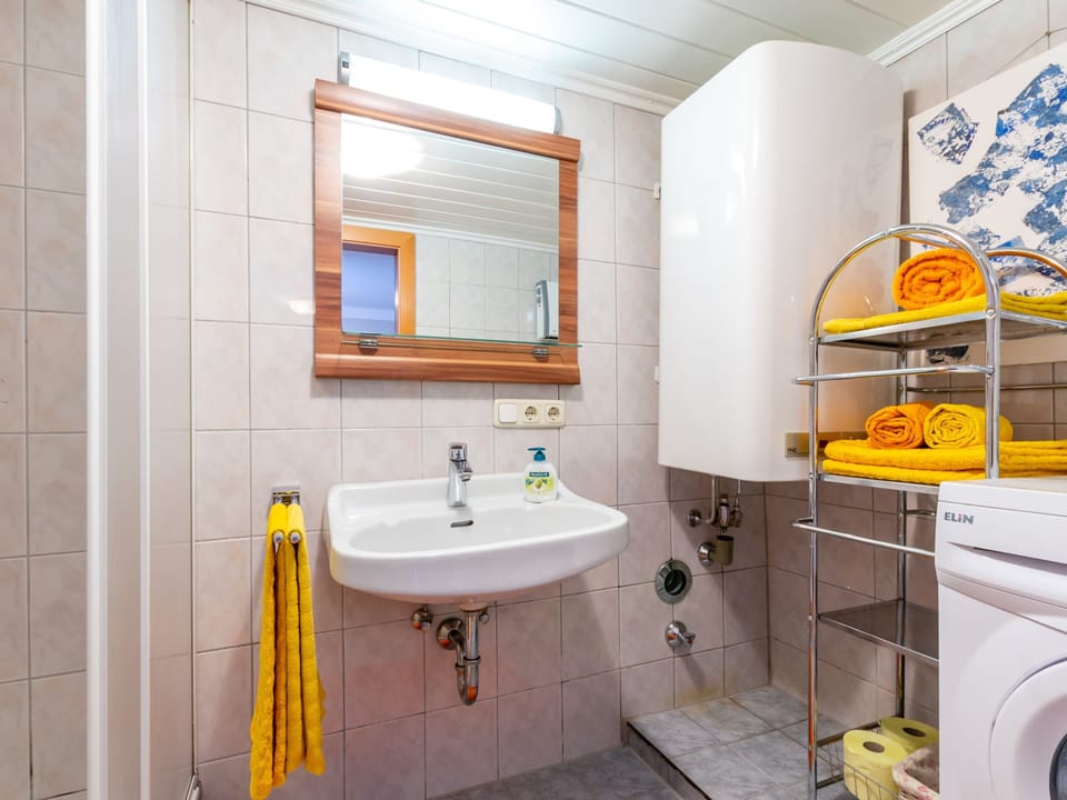 Simplistic Apartment in Piesendorf - Walchen near Ski Slopes Apartment in Piesendorf
