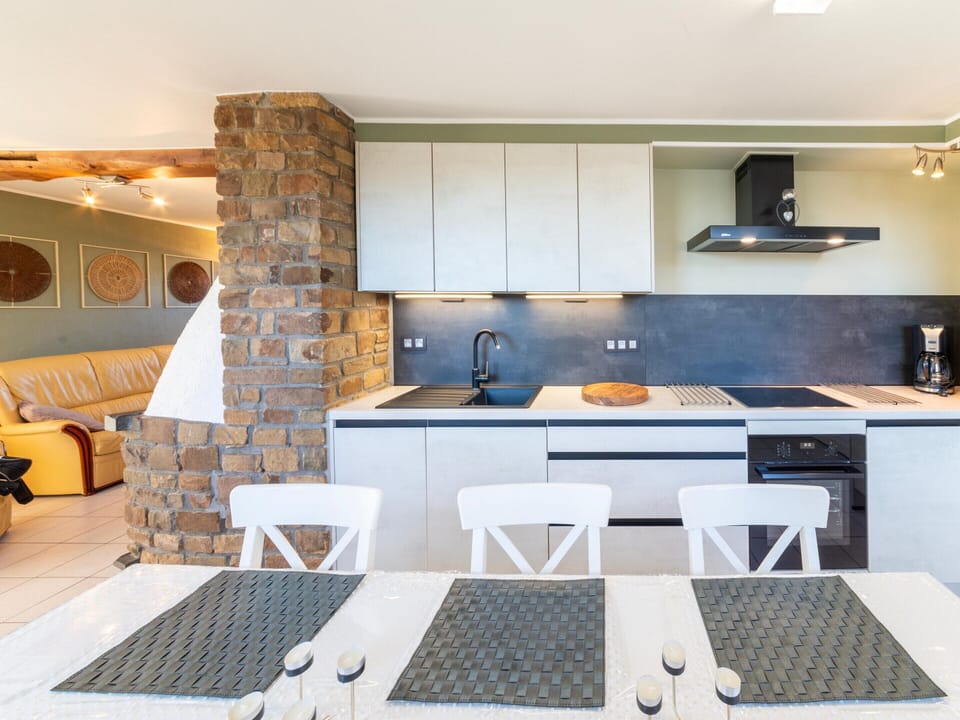House | Dining