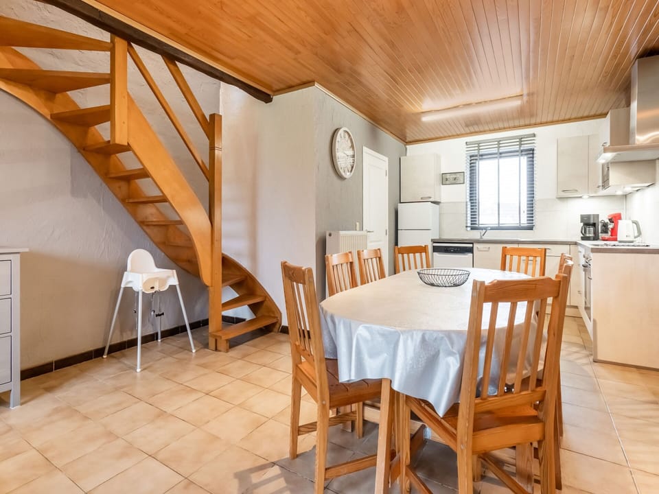 Cottage | Dining