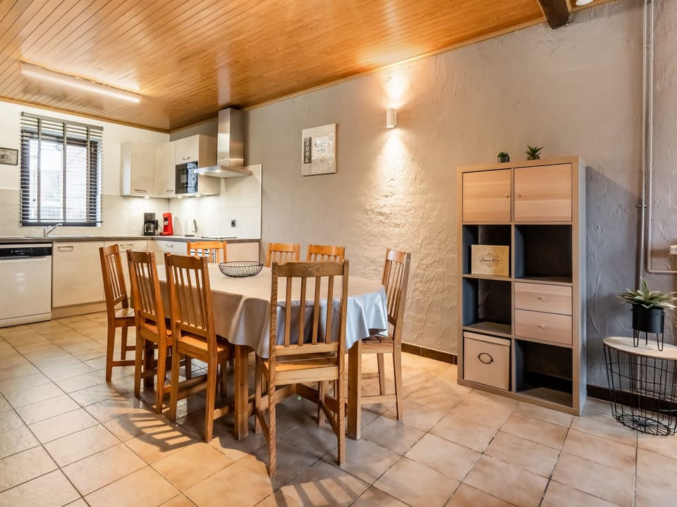 Cottage | Dining