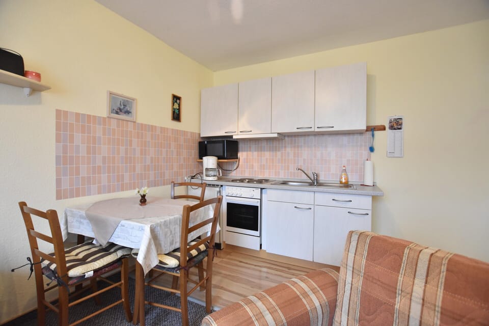 Apartment | Dining