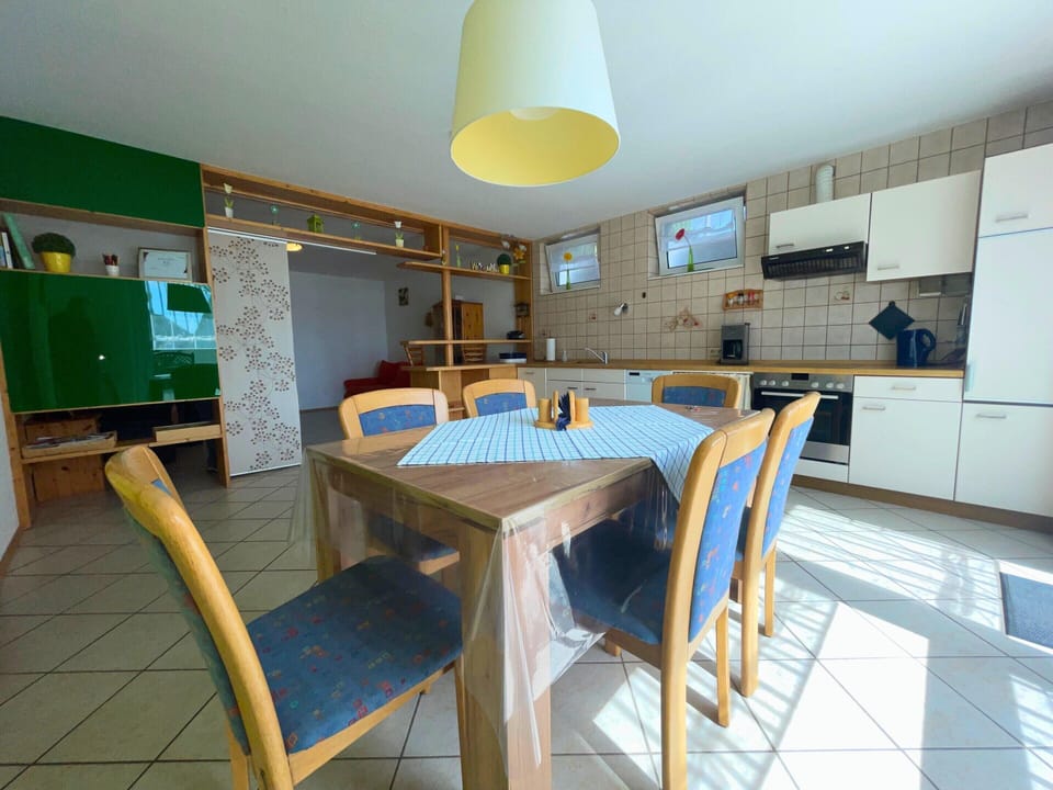 Apartment | Dining
