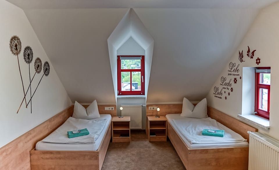 Studio, Kitchen | Desk, iron/ironing board, free WiFi