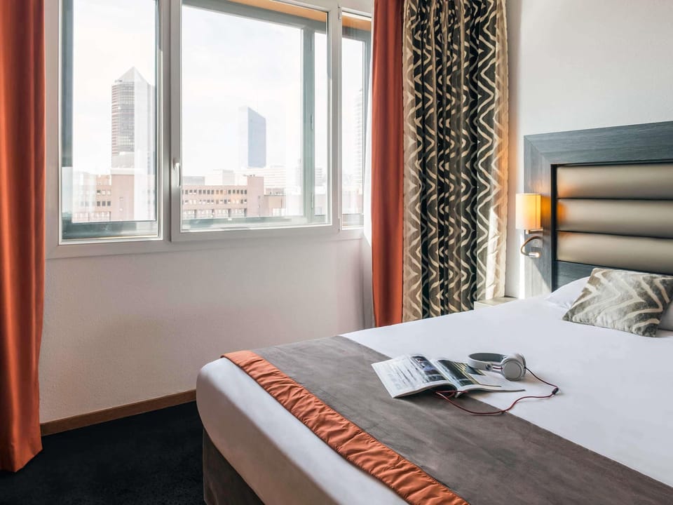 In-room safe, desk, soundproofing, iron/ironing board