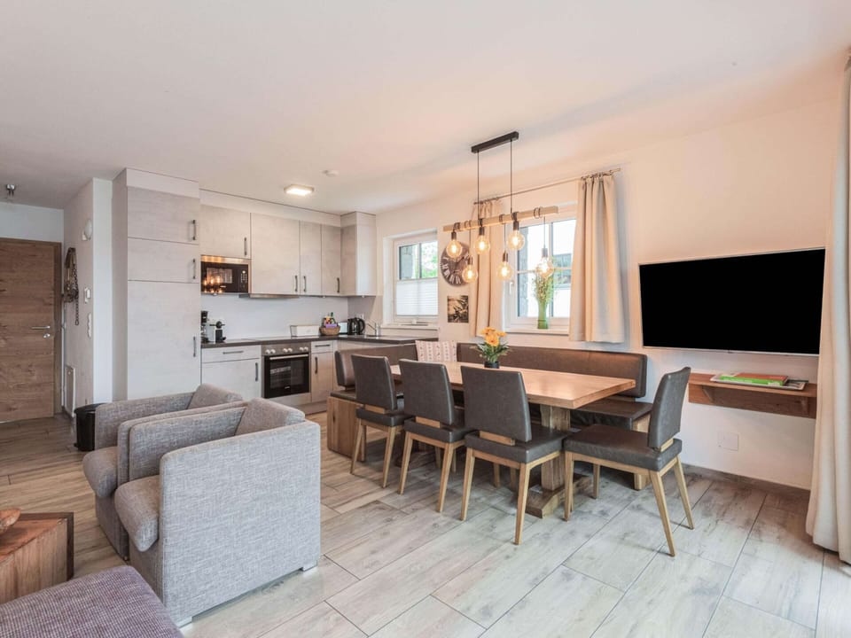 House | Dining