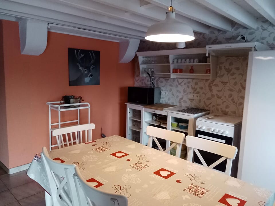 Cottage | Dining