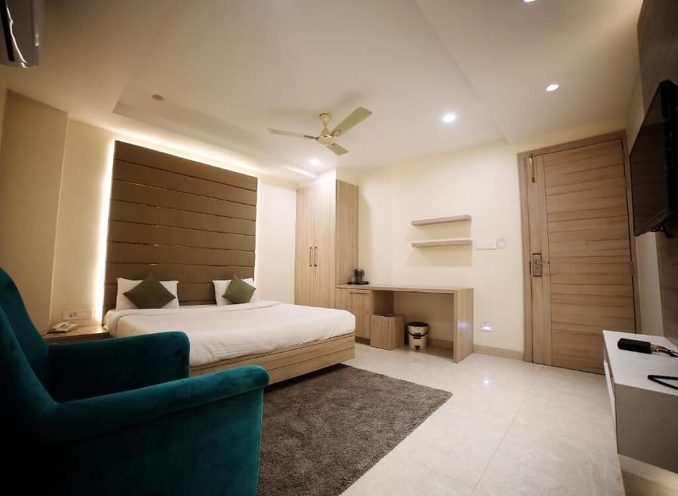 In-room safe, iron/ironing board, WiFi (free), individually decorated