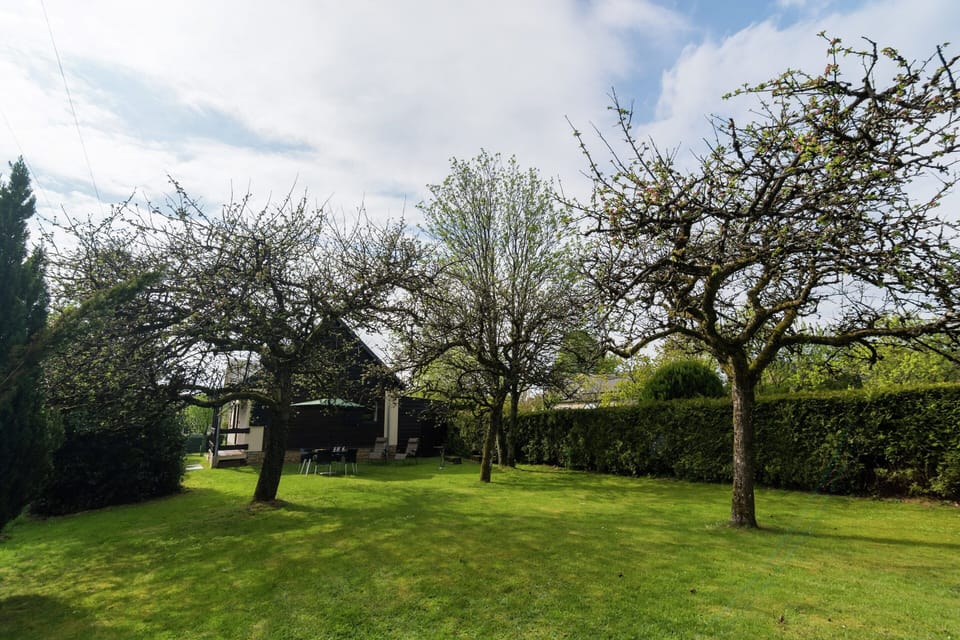 Cottage | Garden