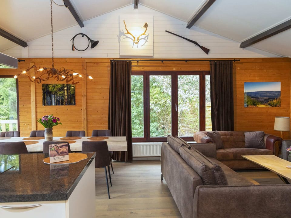 Chalet | Living area