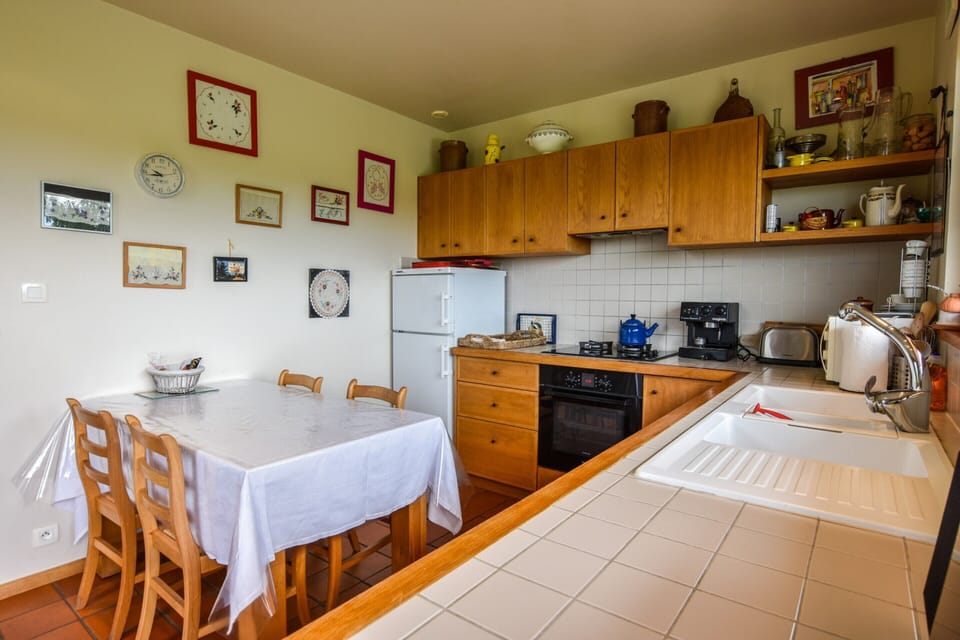 House | Private kitchen | Fridge, highchair