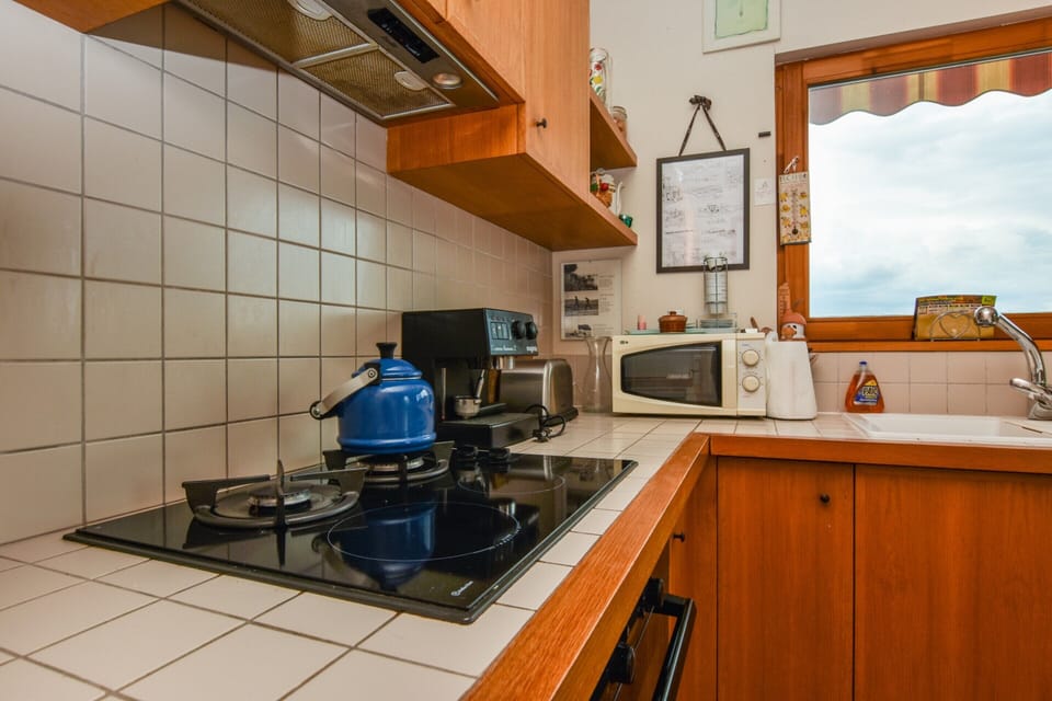 House | Private kitchen | Fridge, highchair