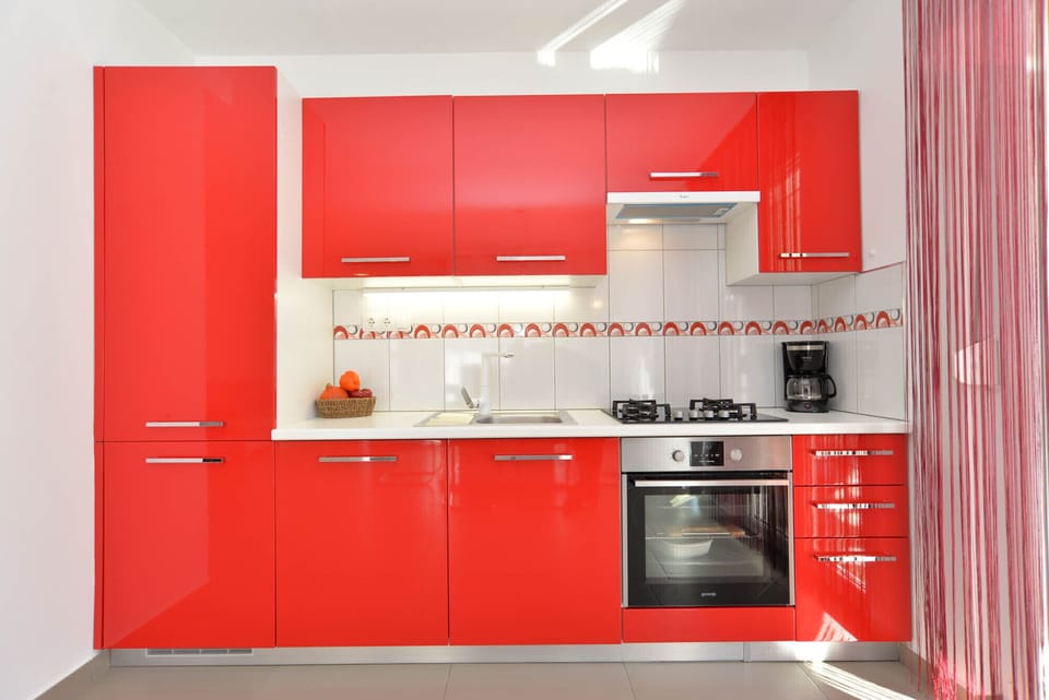 Standard Apartment, 2 Bedrooms (20342) | Private kitchen | Fridge, microwave, oven, stovetop